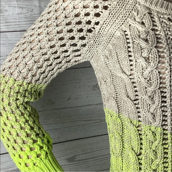 American Eagle Outfitters Sweater - Picture 5 of 12